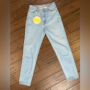 Mother SNACKS High Waisted Straight Leg Mom jeans Twizzy Skimp Just a Nibble 29